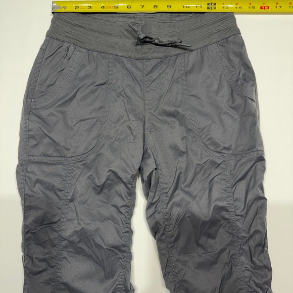 Sku#216 The North Face Women’s Gray Hiking Pants Size Small Elastic Waist - Picture 5 of 8